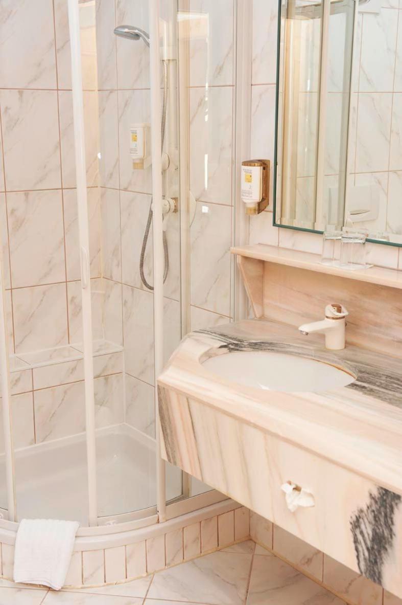 Hotel Lindner Vöcklabruck Kültér fotó