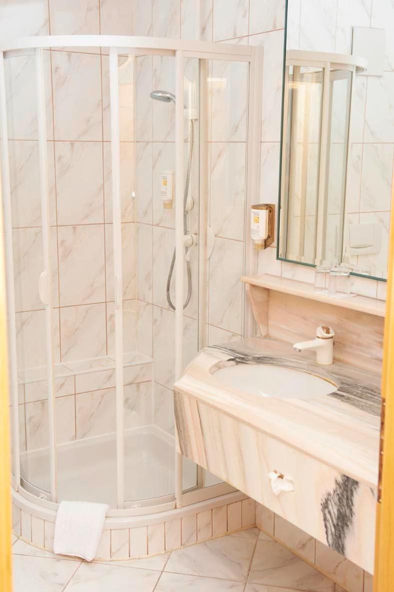 Hotel Lindner Vöcklabruck Kültér fotó